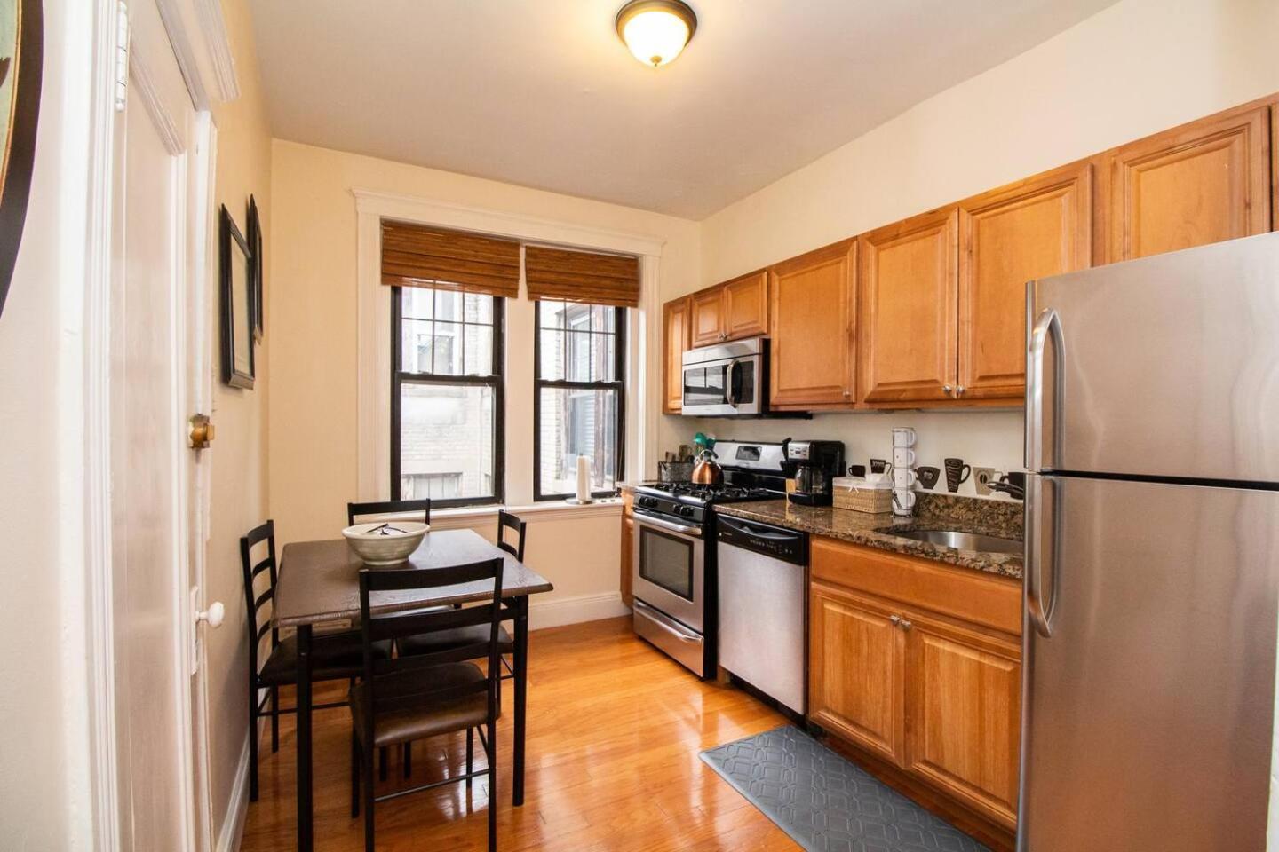 Top-Floor 2Br Renovated Bliss! Boston Exteriör bild